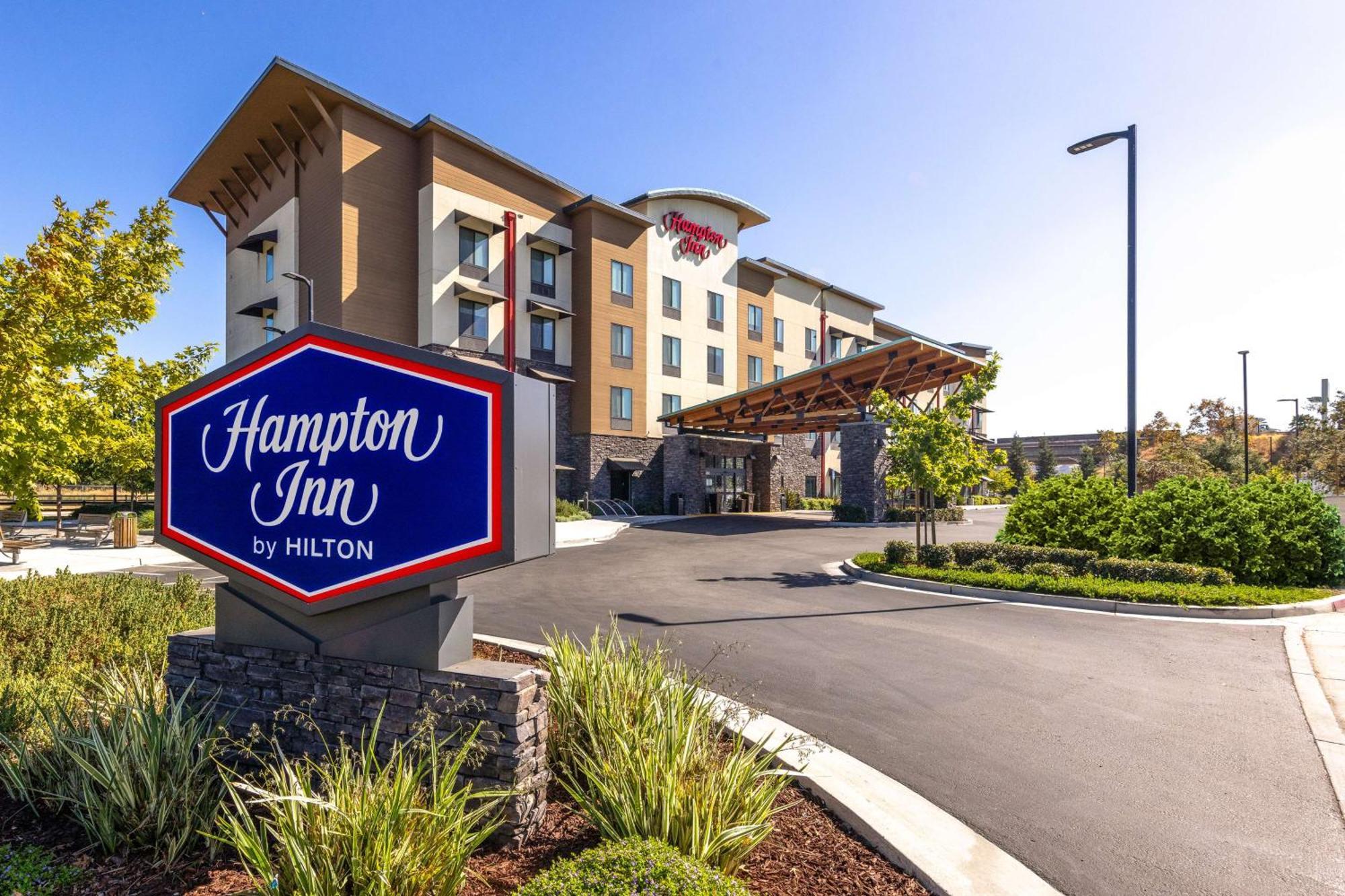 Hampton Inn San Jose Cherry Ave, Ca מראה חיצוני תמונה
